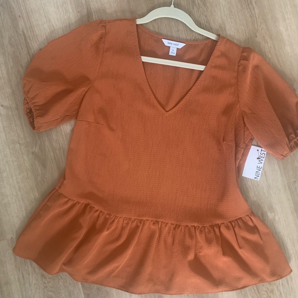 NineWest Top in Nutmeg